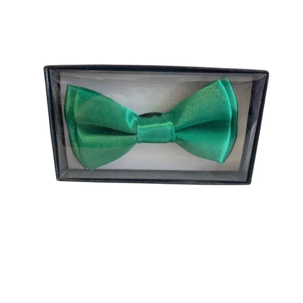 Boy's Green Adjustable Satin Bow Tie In Gift Box